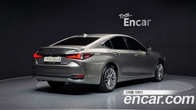 Lexus ES300h 7세대 Luxury Plus, 2023 2