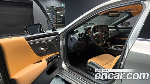 Lexus ES300h 7세대 Luxury Plus, 2023 11