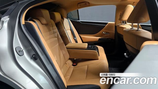Lexus ES300h 7세대 Luxury Plus, 2023 12