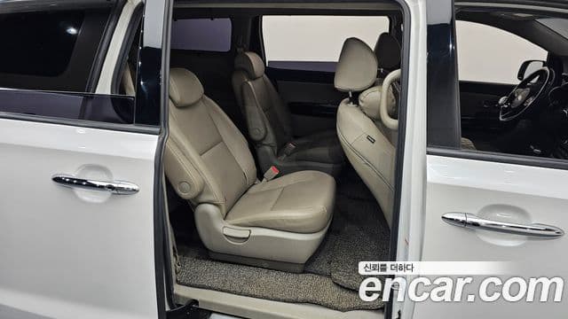 Kia The / новый New Carnival Prestige, 2019 12