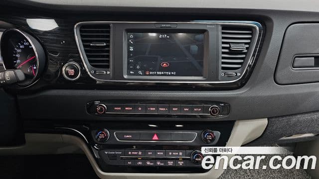 Kia The / новый New Carnival Prestige, 2019 15