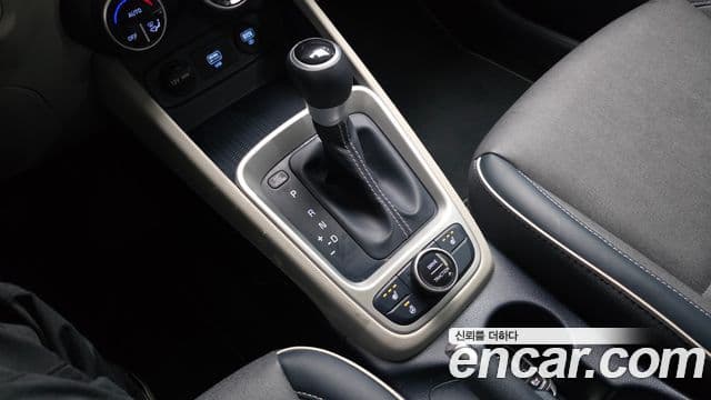 Hyundai Venue 1.6 Flux, 2020 9