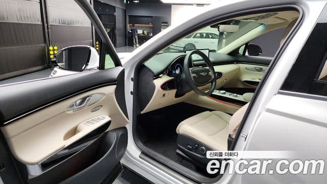 Genesis GV70, 2023 10