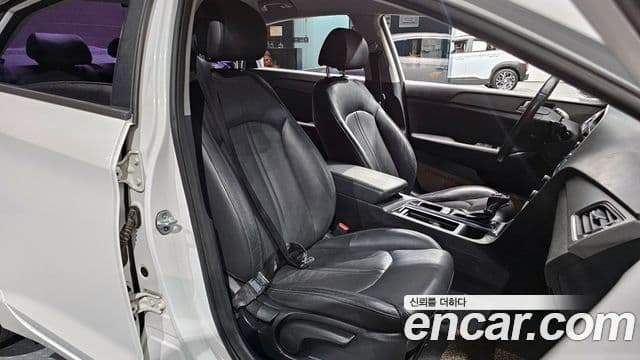 Hyundai LF Sonata Special, 2015 10