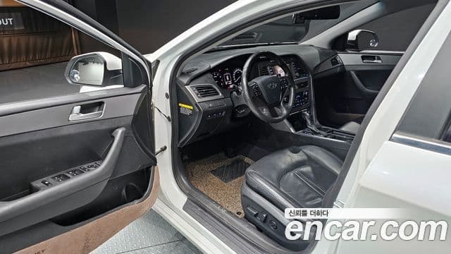 Hyundai LF Sonata Special, 2015 11