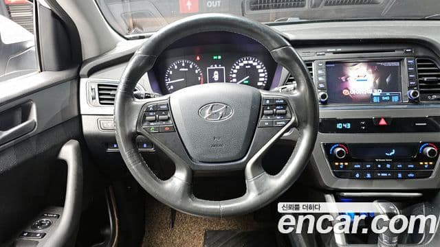 Hyundai LF Sonata Special, 2015 13