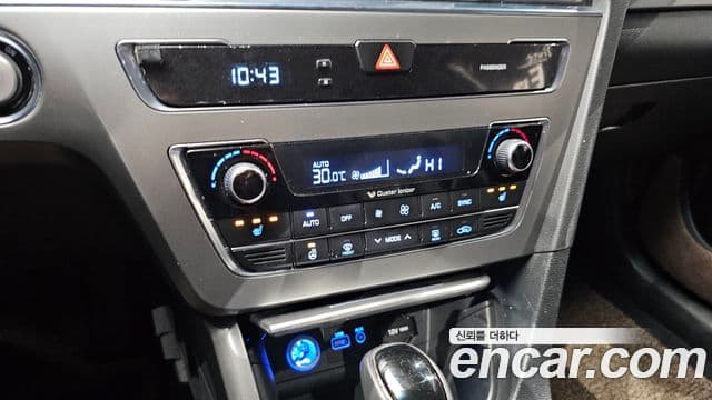 Hyundai LF Sonata Special, 2015 18