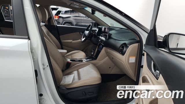 Hyundai Kona гибрид Special, 2020 11