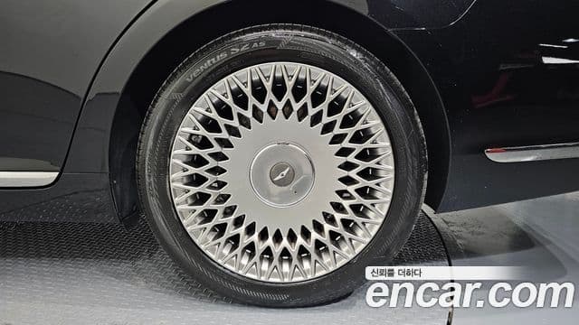 Genesis G90 Premium Luxury, 2020 все фото