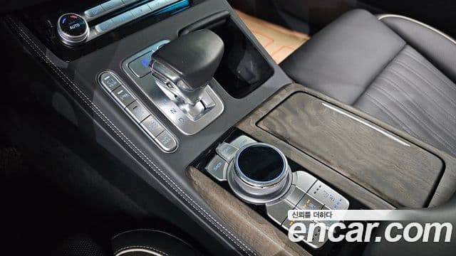 Genesis G90 Premium Luxury, 2020 9