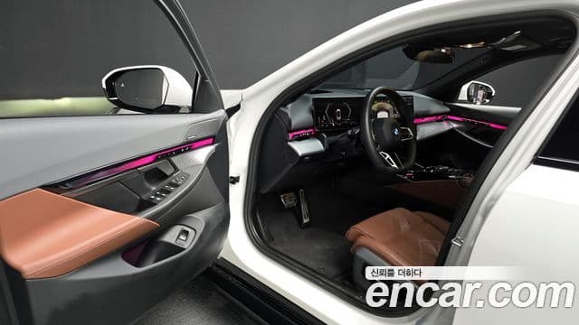 BMW 5시리즈 (G60) 530i xDrive M Sport, 2025 11