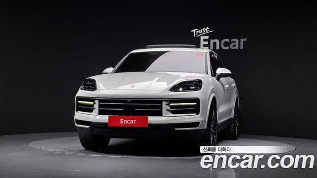 Porsche Cayenne (PO536), 2024 3