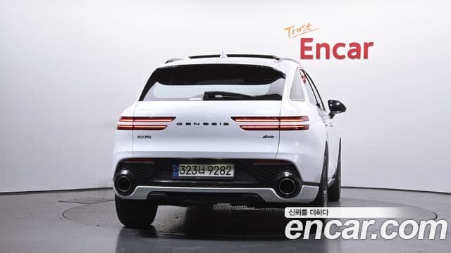 Genesis GV70, 2023 4