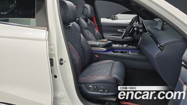 Genesis GV70, 2023 10