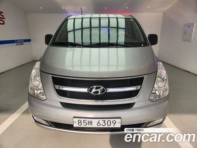 Hyundai Grand Starex CVX Luxury, 2015 1