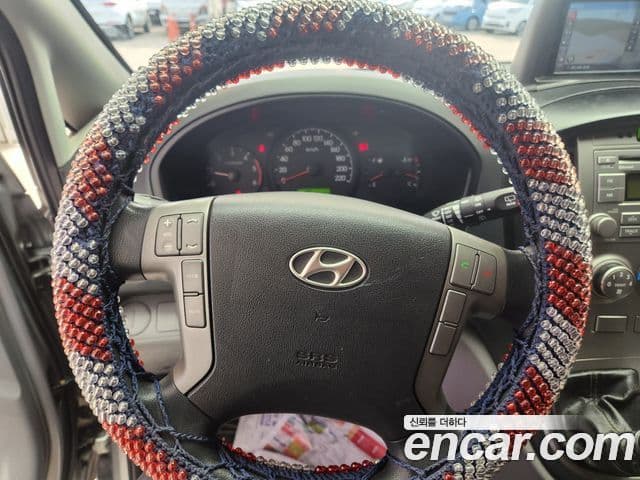 Hyundai Grand Starex CVX Luxury, 2015 16