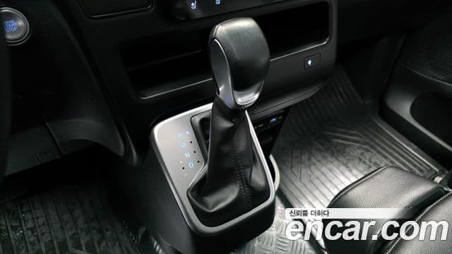 Hyundai Staria Modern, 2022 9