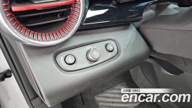 Chevrolet(GM대우) Trax кроссовер 1.2 RS, 2024 14