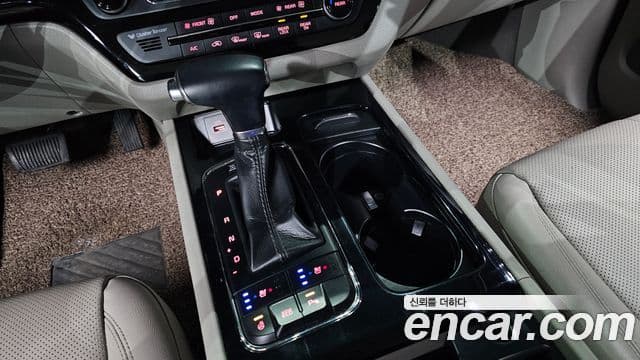 Kia All New Carnival Noblesse, 2017 9