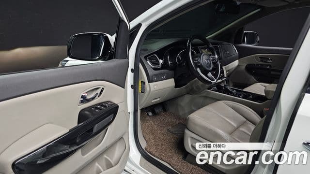 Kia All New Carnival Noblesse, 2017 11