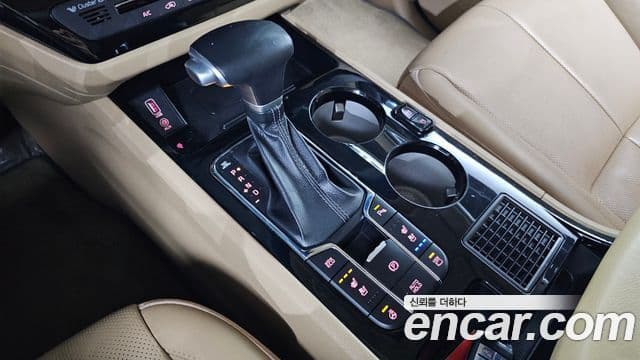 Kia The / новый New Carnival VIP, 2020 9