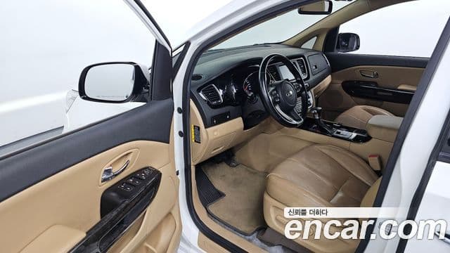 Kia The / новый New Carnival VIP, 2020 10