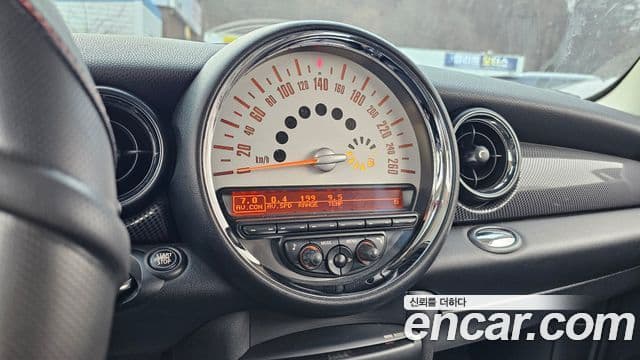 Mini Cooper S 2세대, 2011 17