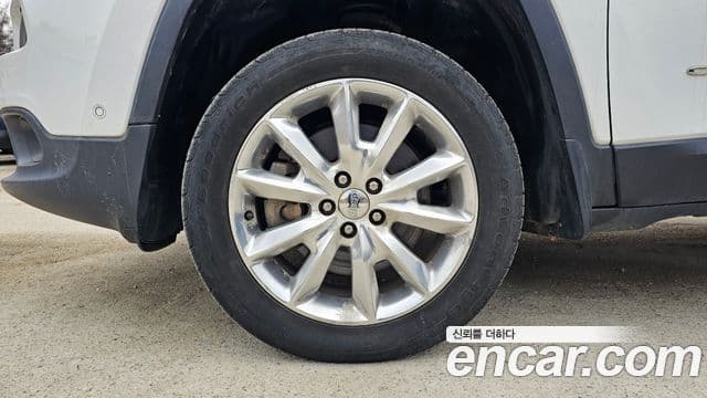 Jeep Cherokee(KL) 2.2 дизель Limited 4WD, 2016 все фото