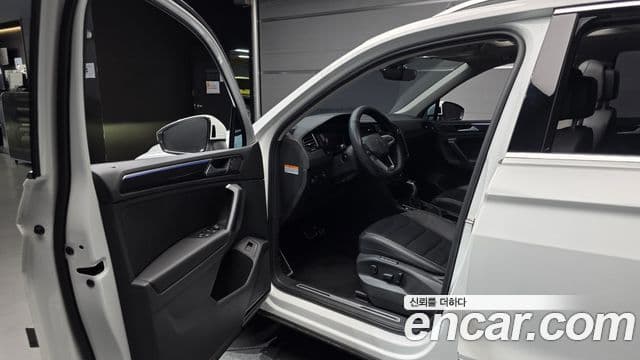 Volkswagen Tiguan 2세대 Prestige, 2023 11
