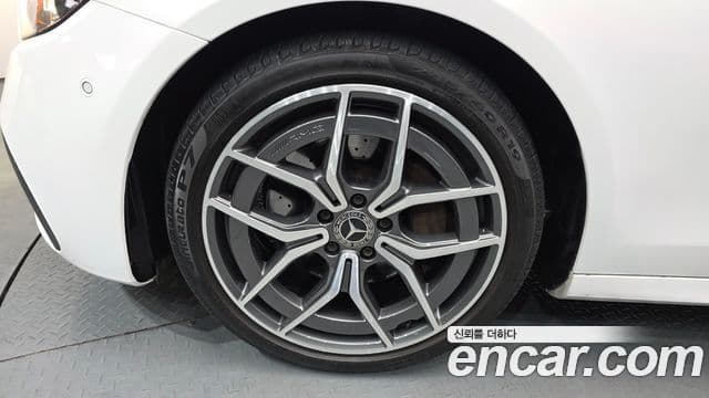 Mercedes-Benz E-класс W213 AMG Line, 2021 все фото