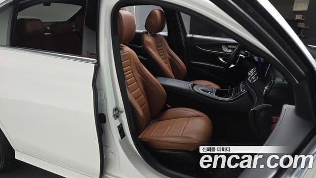 Mercedes-Benz E-класс W213 AMG Line, 2021 10