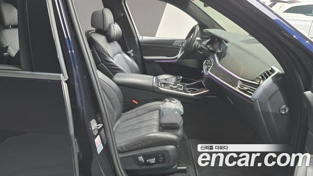 BMW X7 (G07) xDrive 40d M Sport 6인승, 2022 10