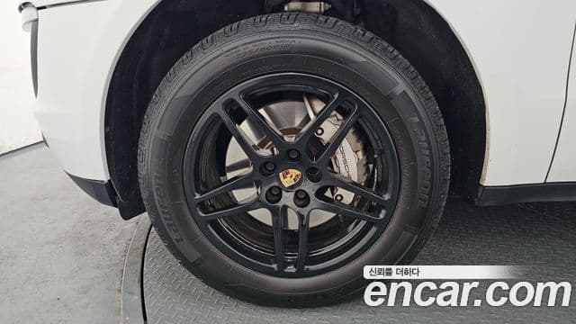 Porsche Macan 95B, 2016 все фото