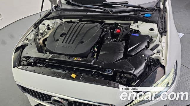 Volvo S60 3세대 B5 Inscription, 2022 6