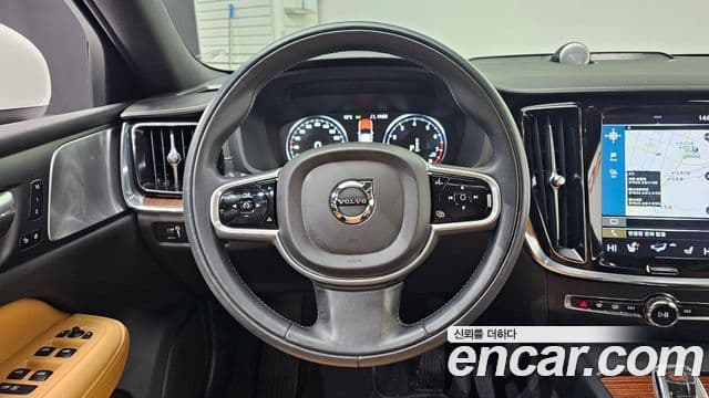 Volvo S60 3세대 B5 Inscription, 2022 13