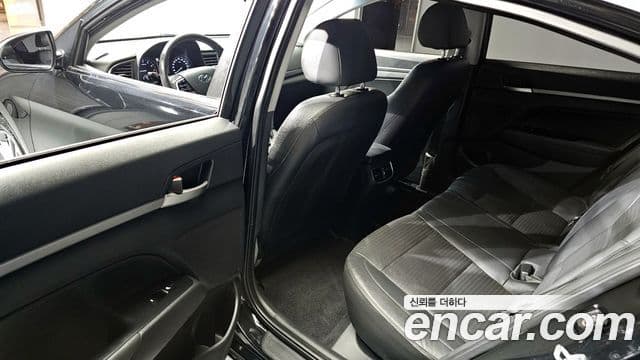 Hyundai Avante AD Premium, 2016 11