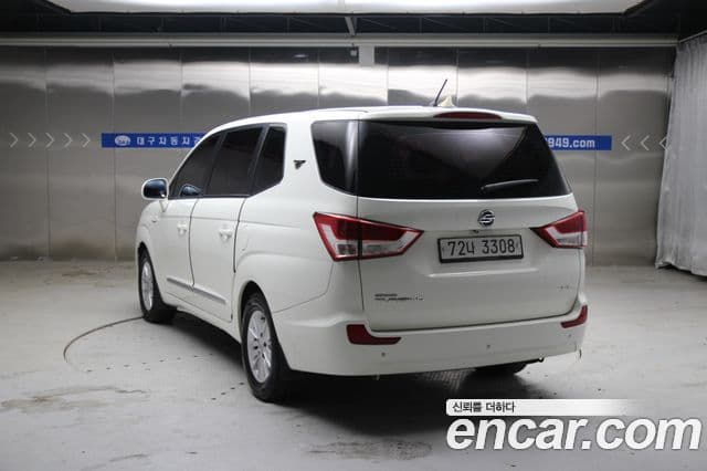 KG모빌리티(SsangYong) Korando 투리스모 2WD LT 11인승, 2014 2