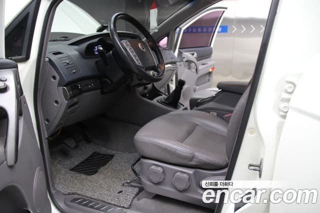 KG모빌리티(SsangYong) Korando 투리스모 2WD LT 11인승, 2014 10