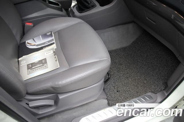 KG모빌리티(SsangYong) Korando 투리스모 2WD LT 11인승, 2014 15