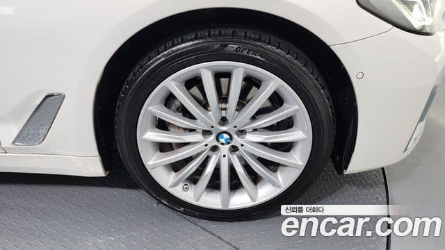 BMW 5시리즈 (G30) Luxury, 2023 все фото