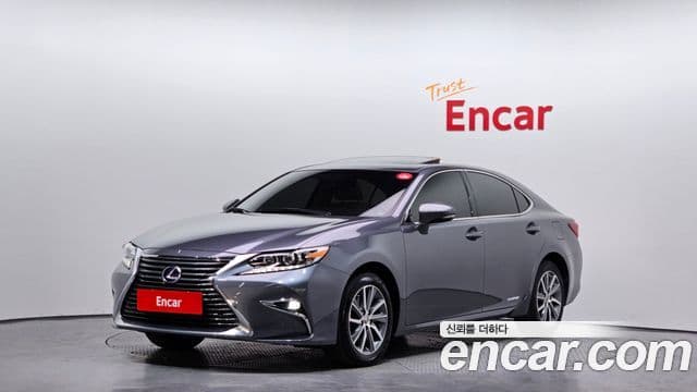 Lexus New ES300h XV60, 2018 1