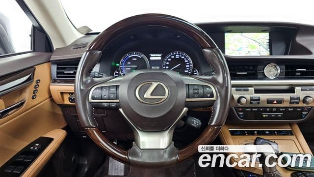 Lexus New ES300h XV60, 2018 13