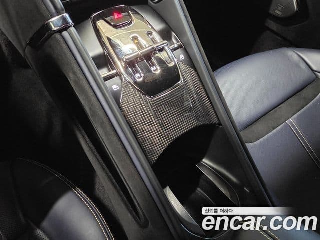 Ferrari 로마, 2022 13