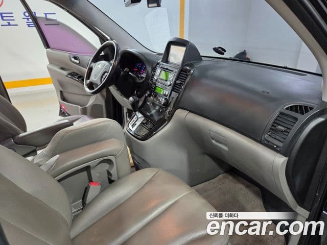 Kia Carnival R топовая версия, 2013 17