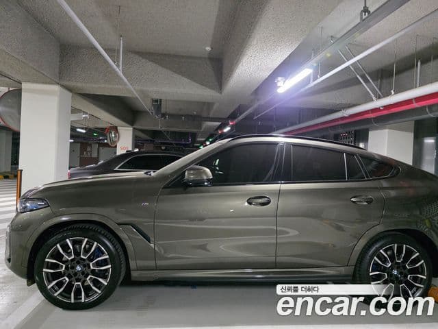 BMW X6 (G06) xDrive40i M Sport, 2025 все фото