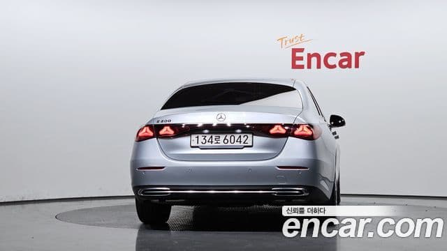 Mercedes-Benz E-класс W214 Avantgarde, 2024 4