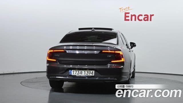 Volvo S90 B6 AWD Inscription, 2022 4