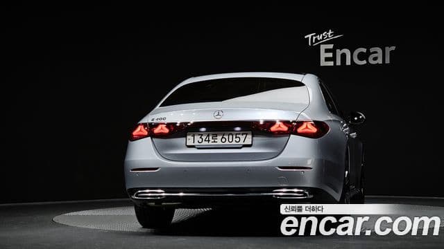 Mercedes-Benz E-класс W214 Avantgarde, 2024 4