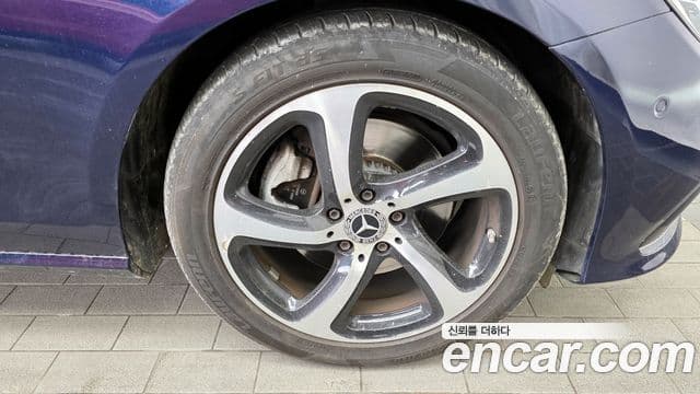 Mercedes-Benz E-класс W213 Avantgarde, 2021 все фото