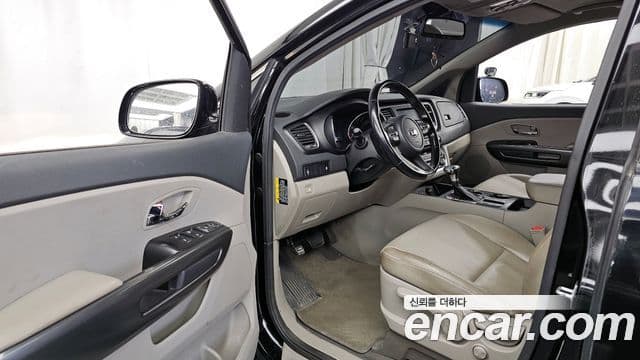 Kia The / новый New Carnival Luxury, 2019 10